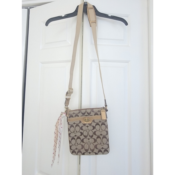 Coach Crossbody Bag - Picture 1 of 2